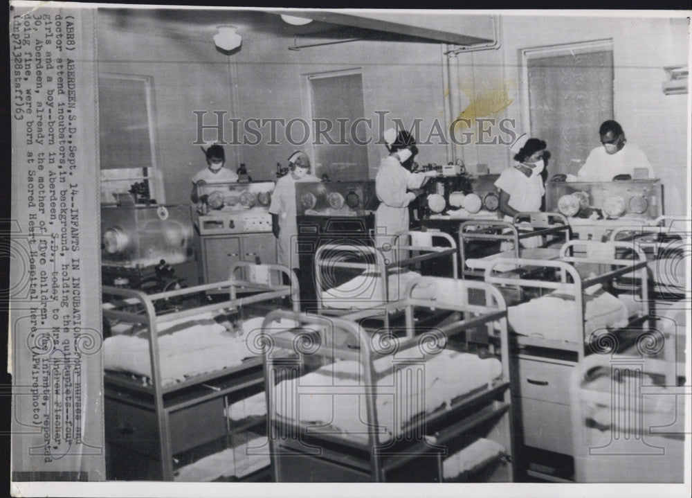 1963 Press Photo Mrs. Andrew Fischer gave birth to quintuplets - Historic Images