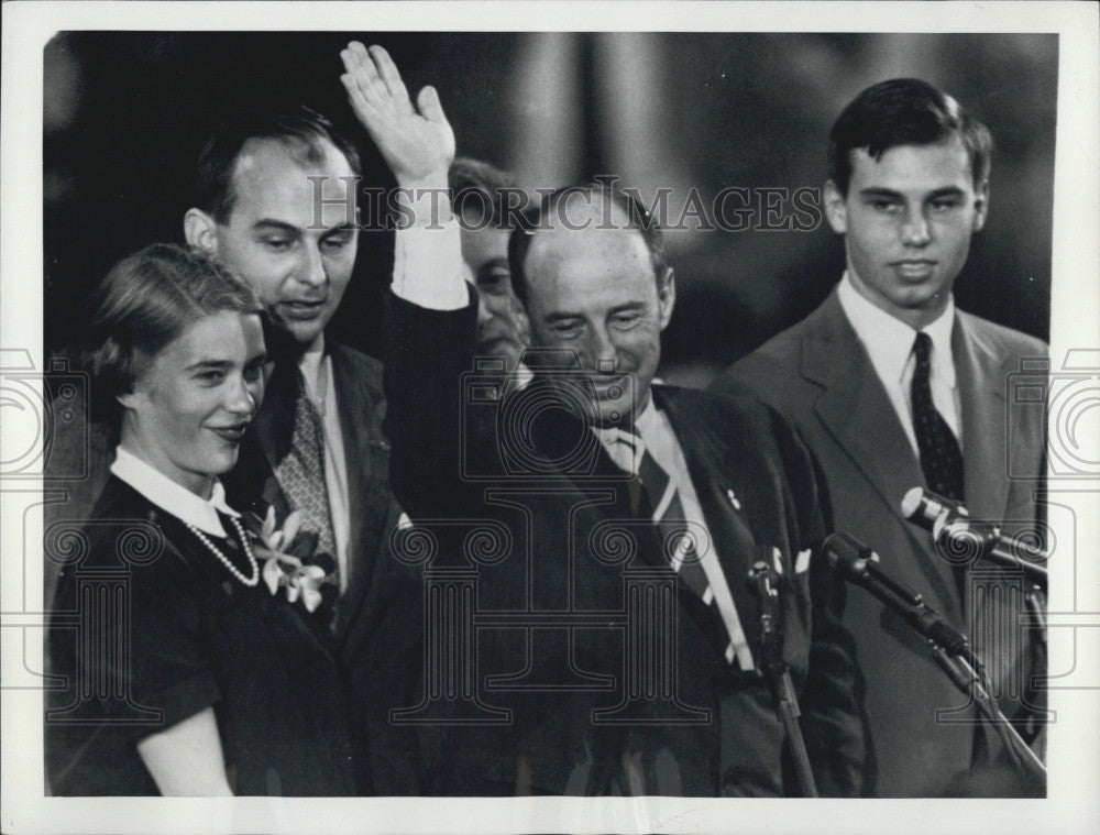 1956 Press Photo Dem Pres candidate Adlai Stevenson &amp; family - Historic Images