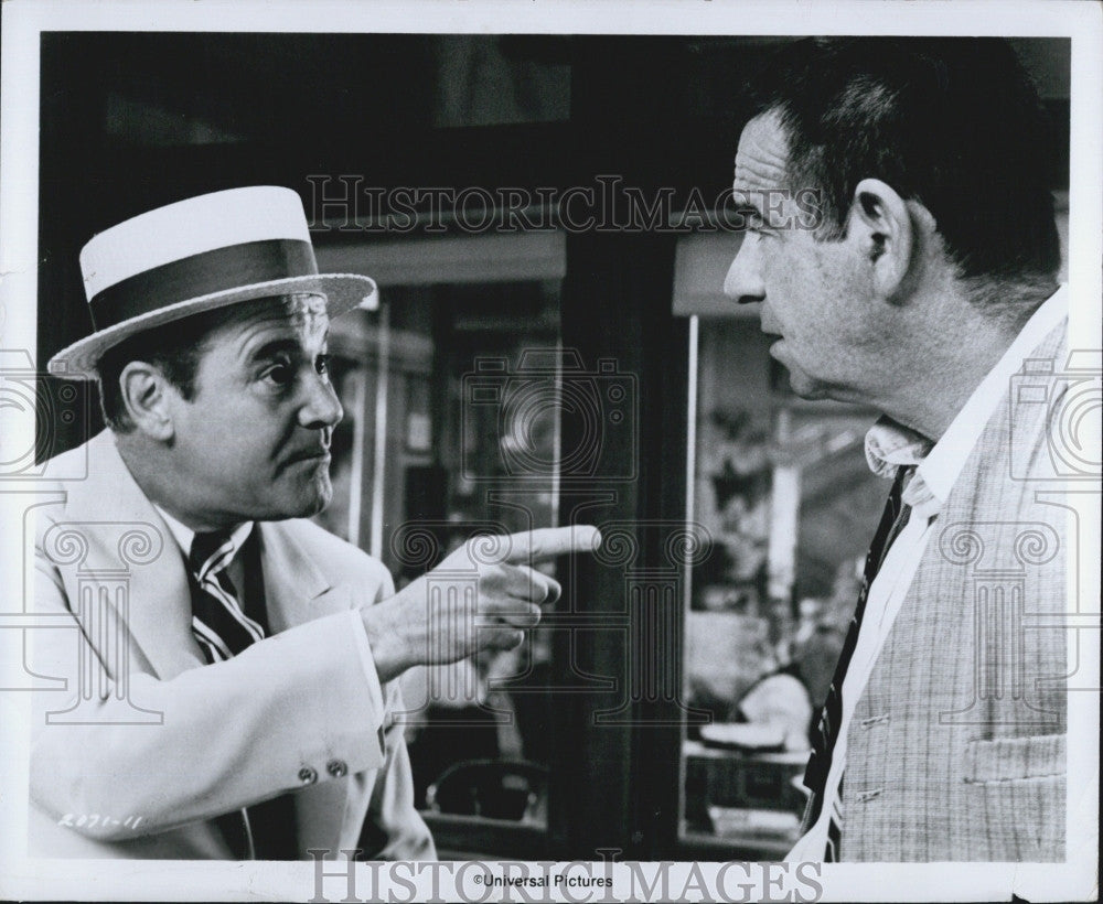 1975 Press Photo Jack Lemmon &amp; Walter Matthau in &quot;The Front Page&quot; - Historic Images