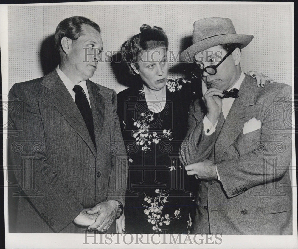 1947 Press Photo Bill Thompson Jim and Marian Jordan in &quot;Wimple&#39;s Woes&quot; - Historic Images