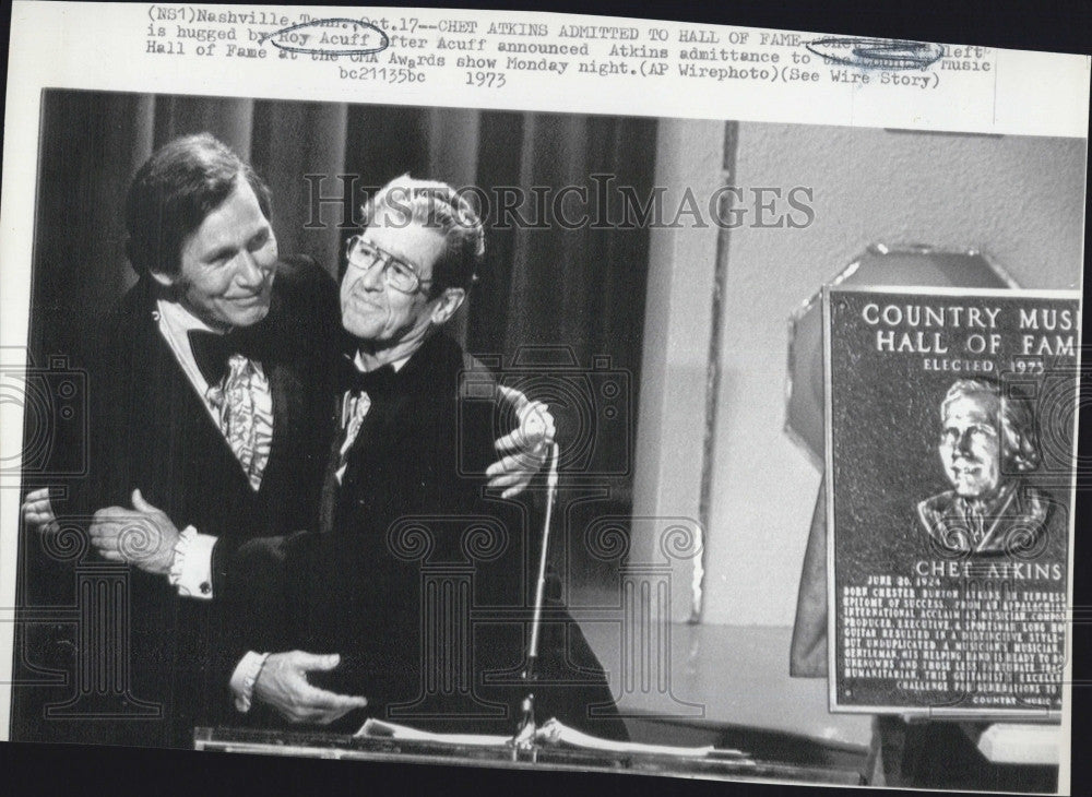 1973 Press Photo Roy Acuff &amp; Chet Atkins at hte Grand Ole Opry - Historic Images