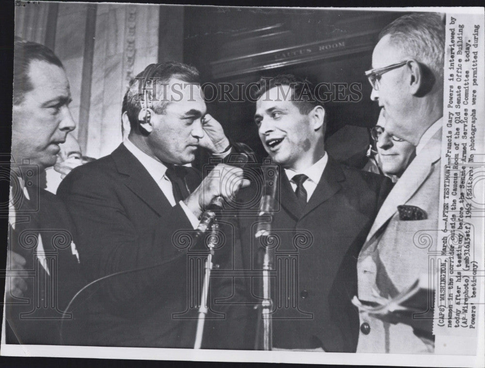 1962 Press Photo Francis Gary Powers Old Senate Office Building Armed Services - Historic Images