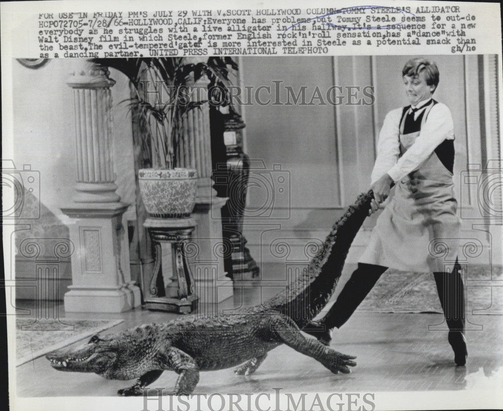 1966 Press Photo Tommy Steele Stars In New Disney Film - Historic Images