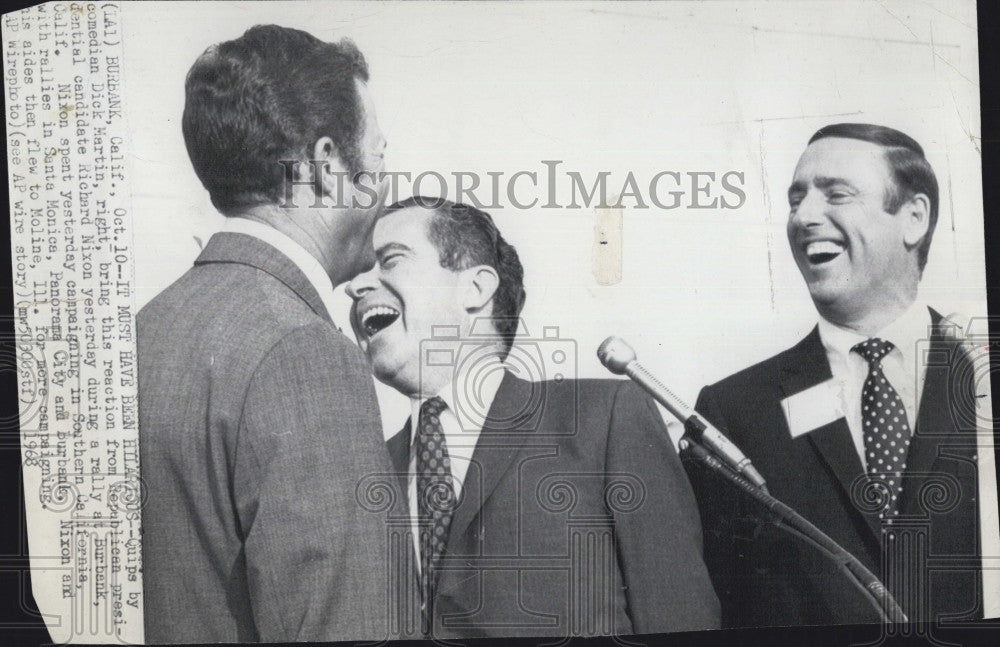 1968 Press Photo Richard Nixon Laughs At Comedian Dick Martin - Historic Images