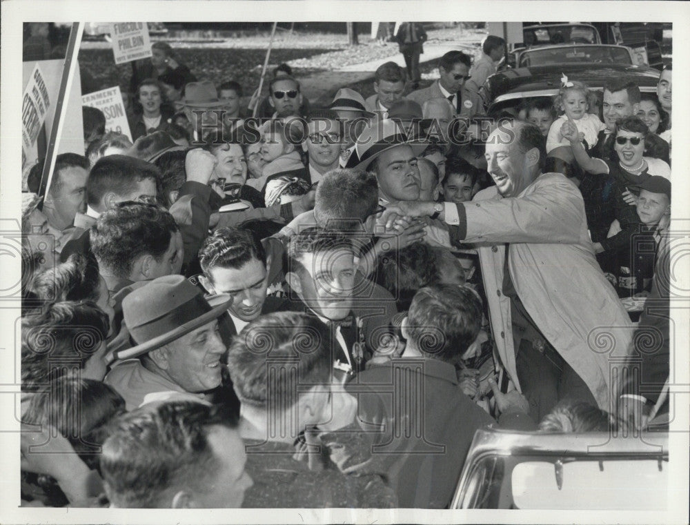 1956 Press Photo Adlai Stevenson Presidential Nominee Campaigning in Uxbridge MA - Historic Images