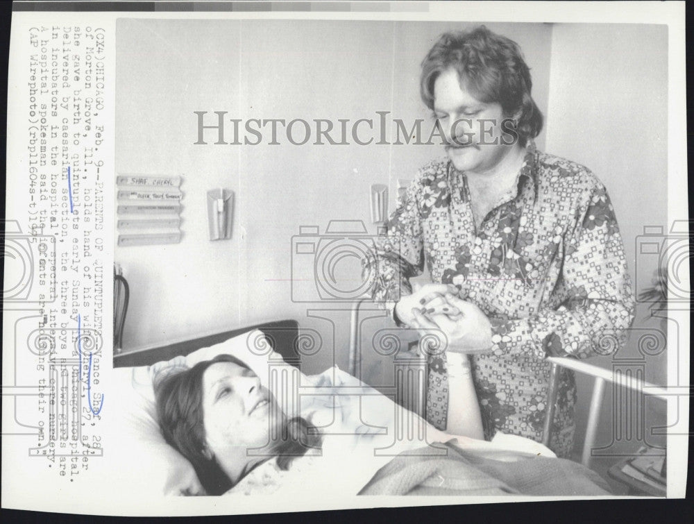 1975 Press Photo Vance &amp; Cheryl Shaf Parents of Quintuplets in Chicago - Historic Images