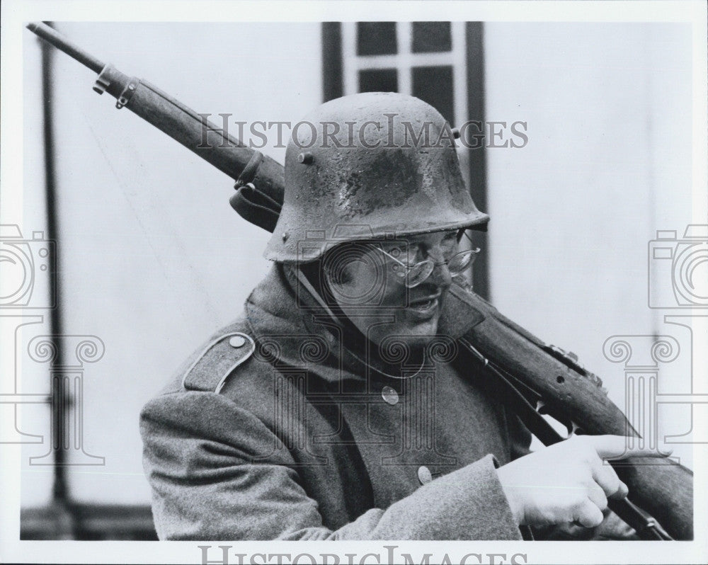 1980 Press Photo English Comedian and Actor Benny Hill in Long Running Benny - Historic Images