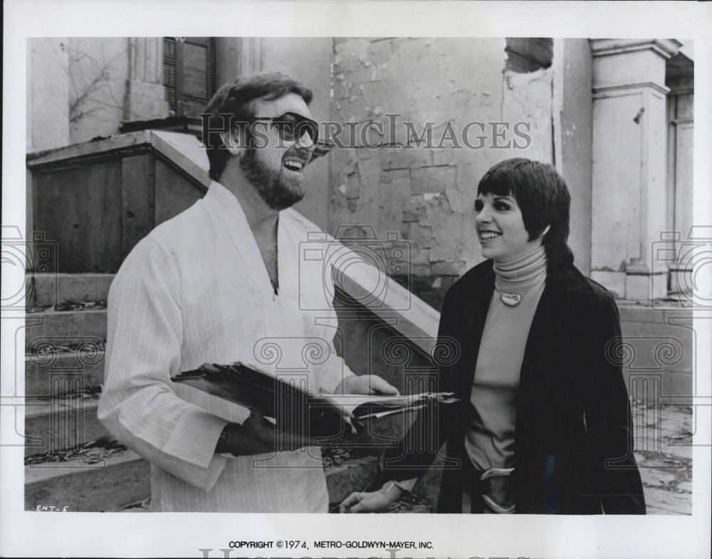 1974 Press Photo Jack Haley Jr &amp; Liza Minelli &quot;That&#39;s Entertainment&quot; - Historic Images