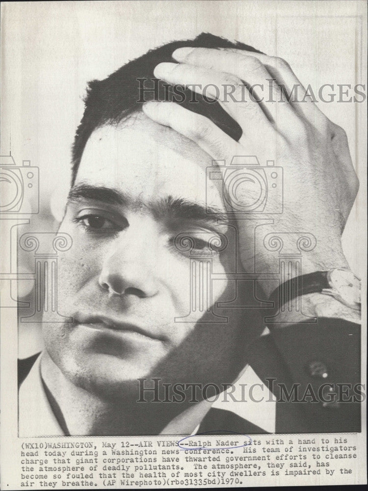 1970 Press Photo Ralph Nader in Washington News Conference on Pollution by - Historic Images