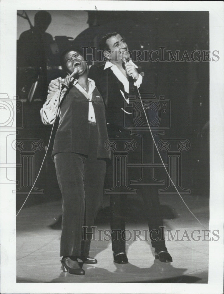 1971 Press Photo Actress Pearl Bailey &amp; Tony Bennett in &quot;The Pearl Bailey Show&quot; - Historic Images