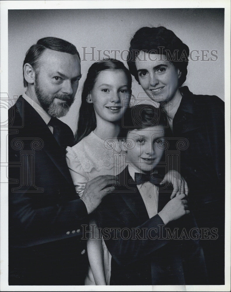 1988 Press Photo Dewitt Family - Historic Images