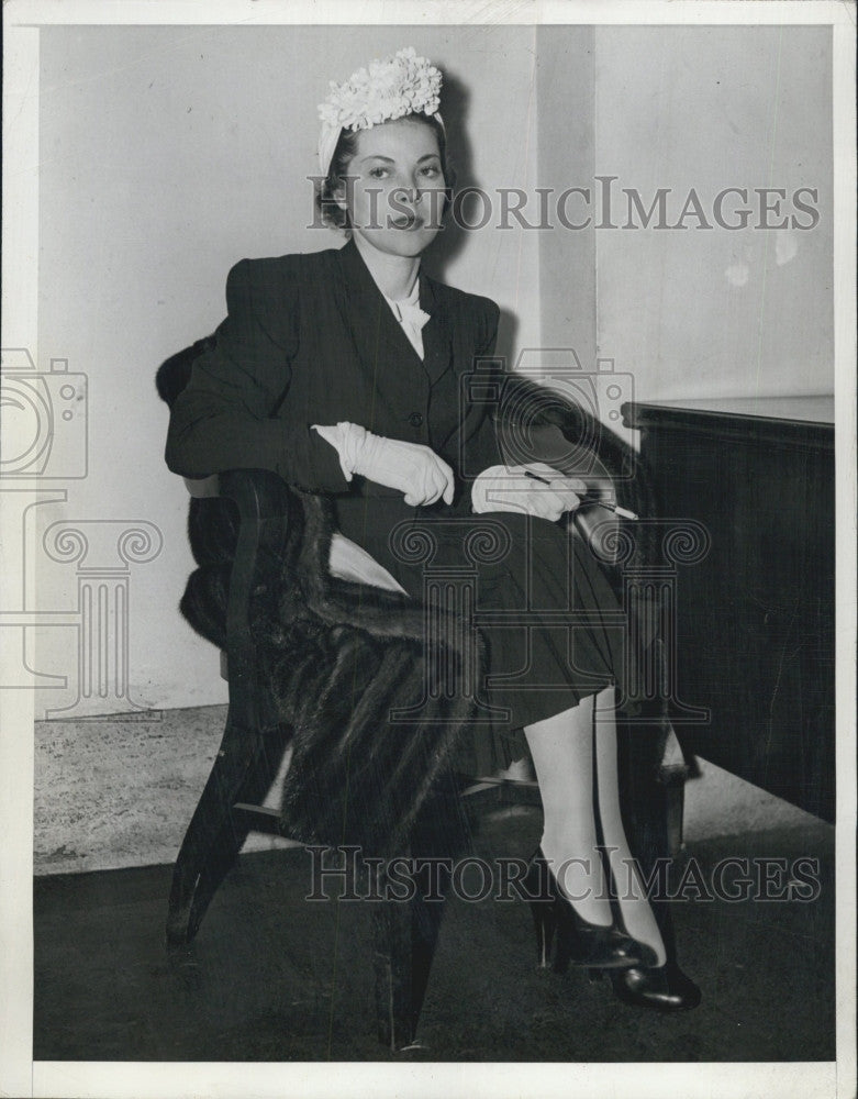 1945 Press Photo Chicago Heiress Merry Fahrney in Divorce From Oleg Cassini - Historic Images