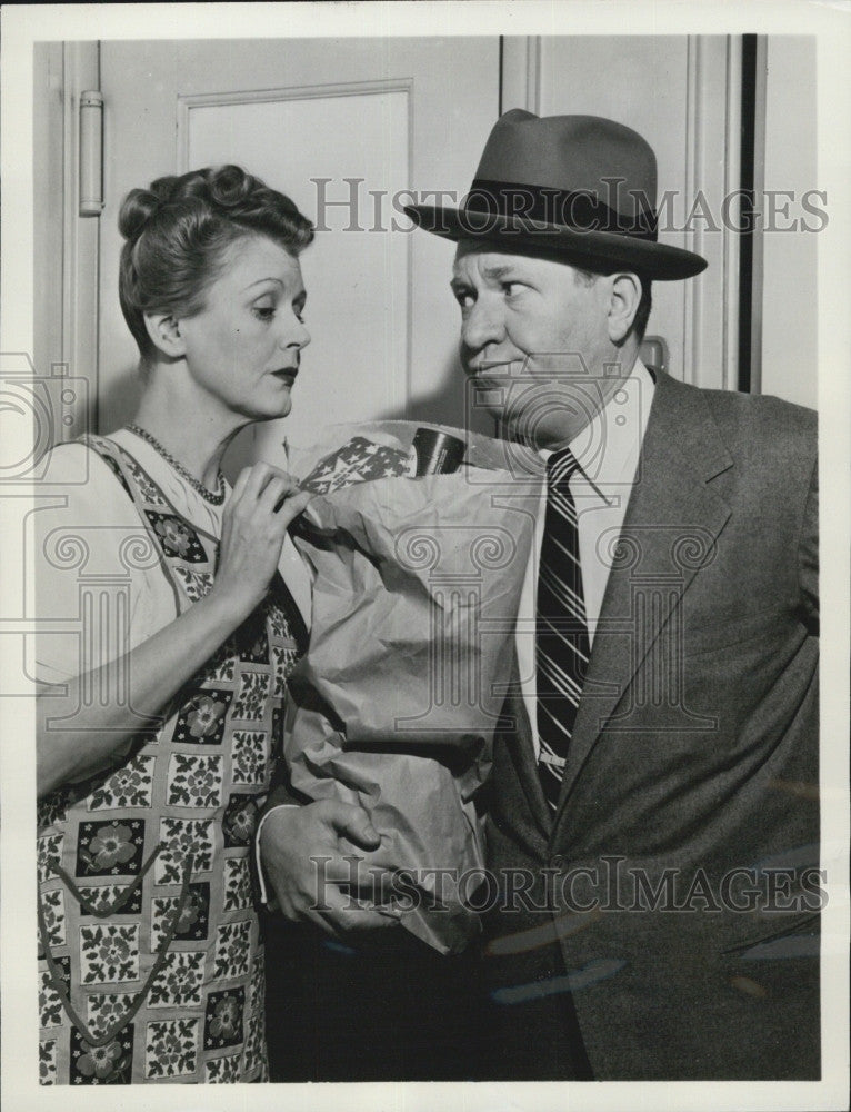 1954 Press Photo June Collyer and Stu Erwin &quot;The Stu Erwin Show&quot; - Historic Images