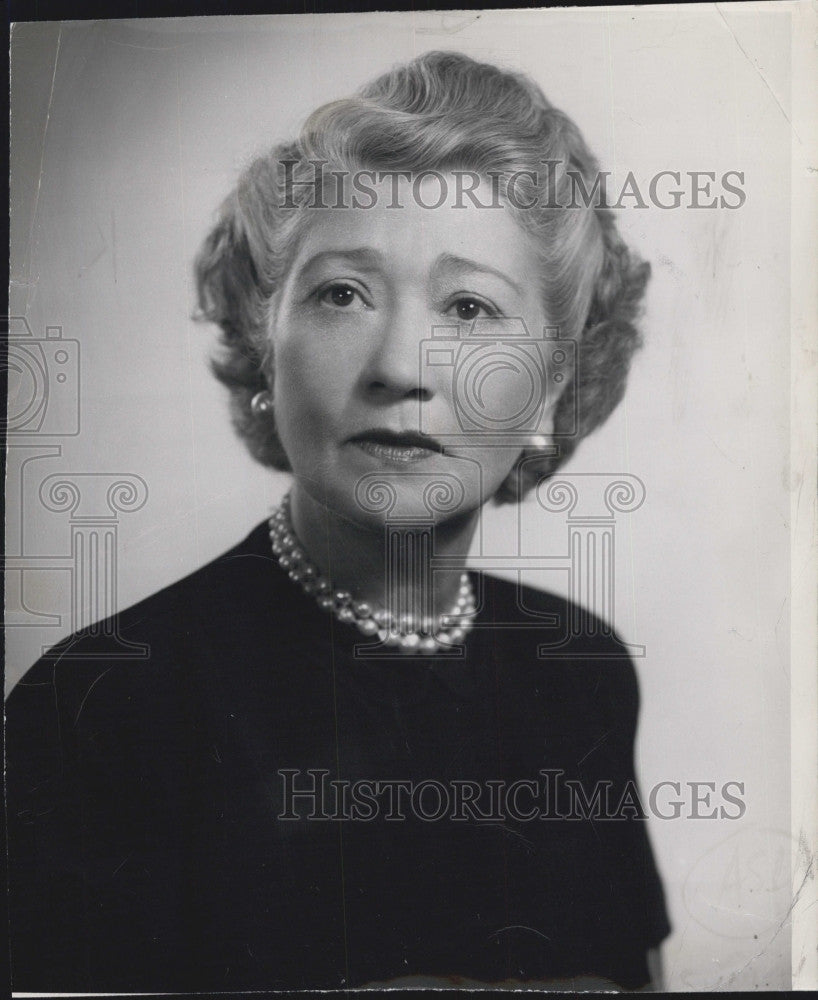 1949 Press Photo Fay Bainter in the play &quot;Gayden&quot; - Historic Images