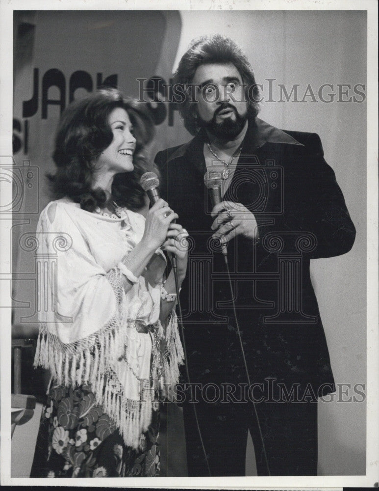 1978 Press Photo Barbi Benton &amp; Wolfman Jack &quot;murder at the Mardi Gras&quot; - Historic Images