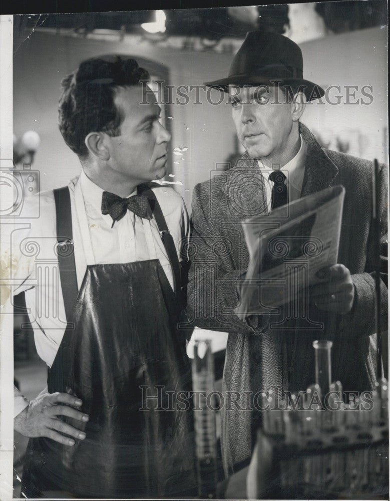 1957 Press Photo Fred MacMurray  &amp; Paul  Hahn &quot;False Witness&quot; - Historic Images