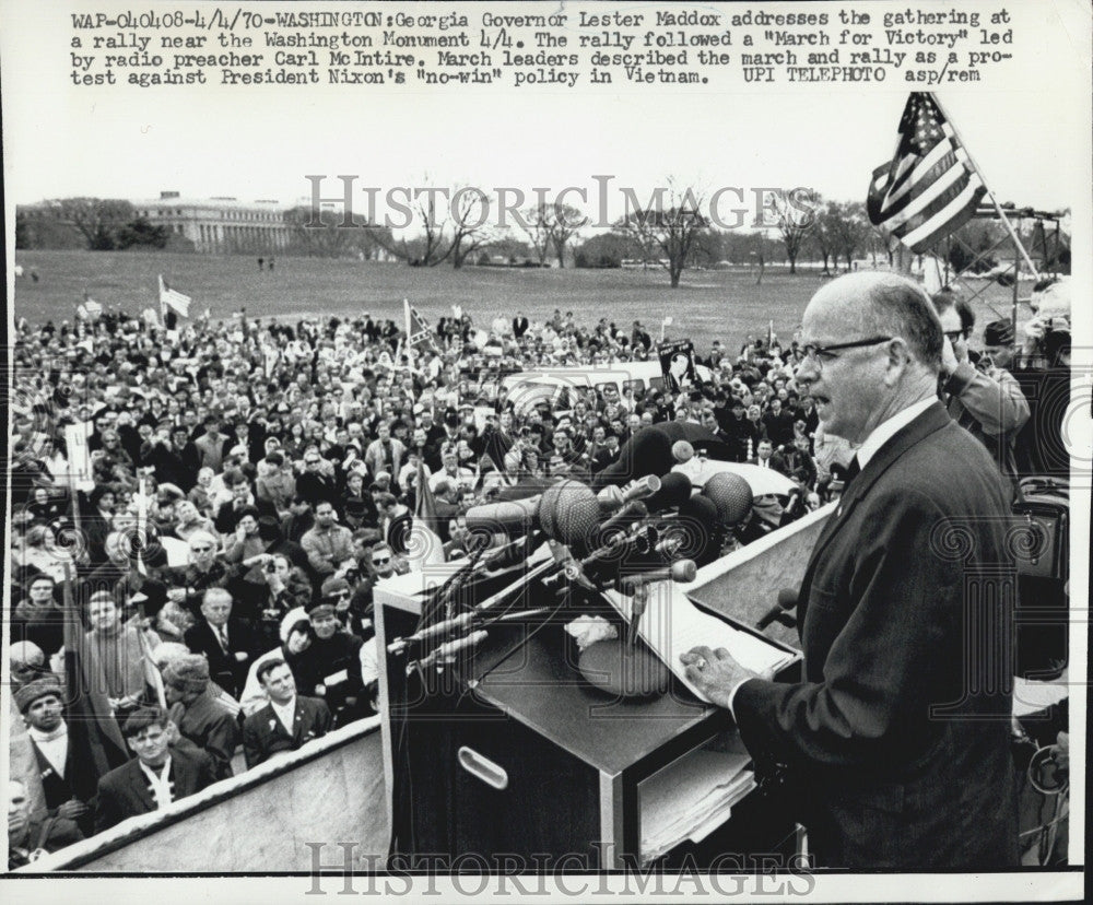 1970 Press Photo Governor Lester Maddox Addresses Crowd - Historic Images