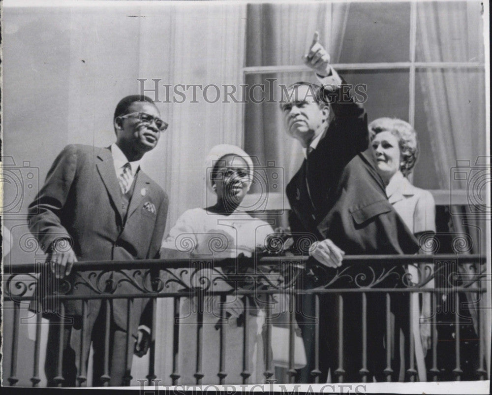 1960 Press Photo President Nixon and Wife With Lt Gen Mobutu And Wife of Congo - Historic Images