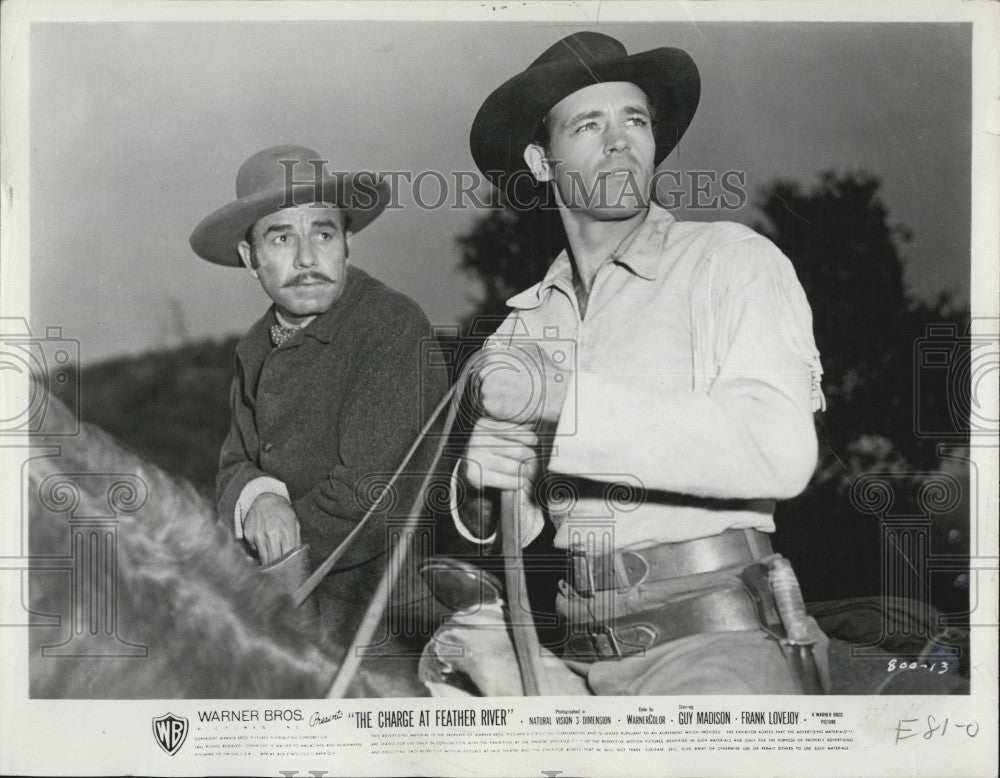 1953 Press Photo Onslow Stevens &amp; Guy  Madison &quot;The Charge at Feather River&quot; - Historic Images