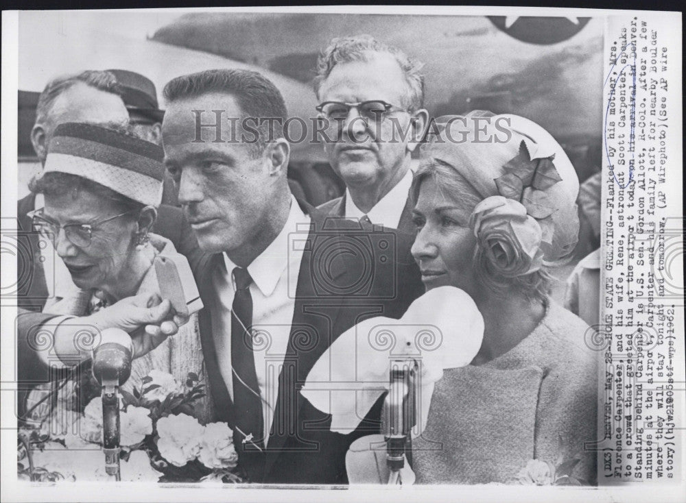 1962 Press Photo Astronaut Scott Carpenter & mom & wife - Historic Images