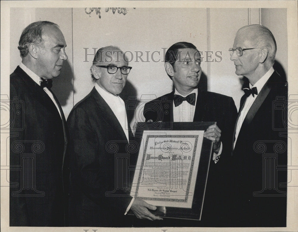 1971 Press Photo B Peter Swartz Jonas Salk Robert Sage Paul Beane Parker Hill - Historic Images