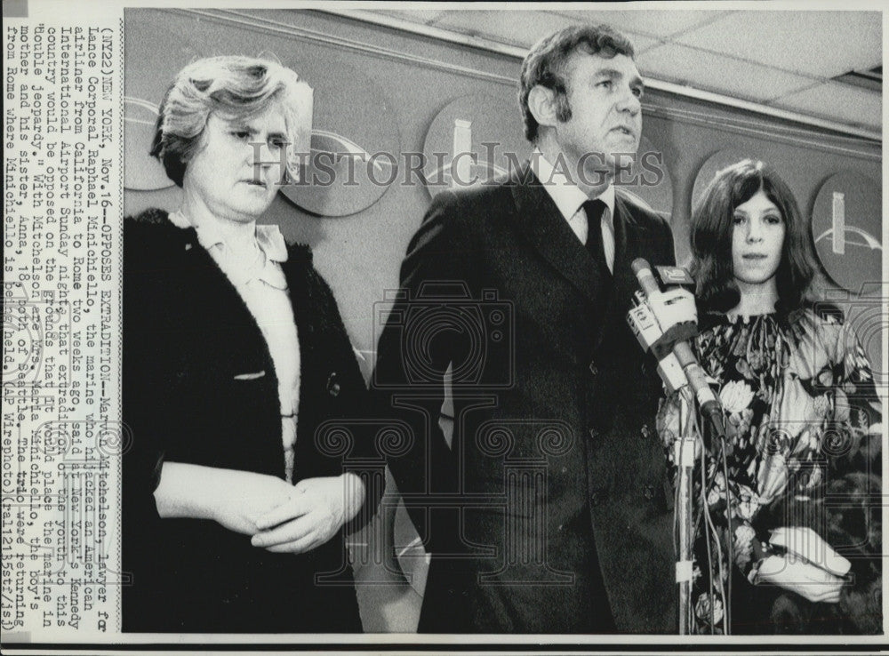 1969 Press Photo Marvin Mitchelson Lawyer Raphael Minichiello Hijacking - Historic Images