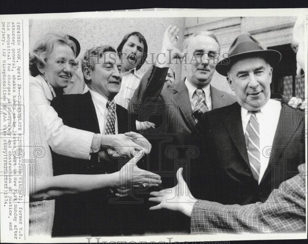 1974 Press Photo Ex Atty Gen John Mitchell, aquittal on conspiracy - Historic Images