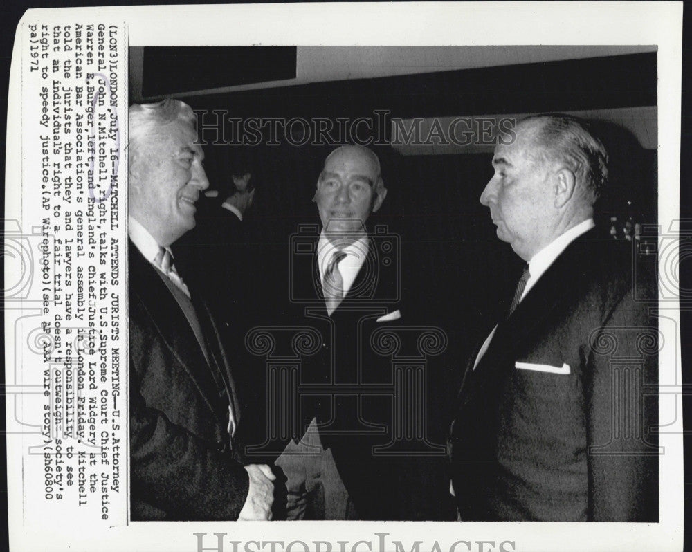 1971 Press Photo Attorney General John Mitchell US Supreme Court Warren Burger - Historic Images