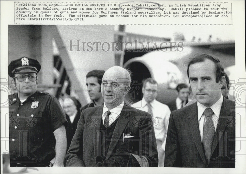 1971 Press Photo IRA leader Joe Cahill &amp; others - Historic Images