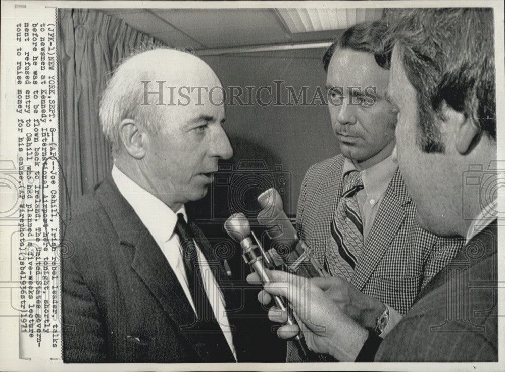 1971 Press Photo IRA leader Joe Cahill &amp; others - Historic Images