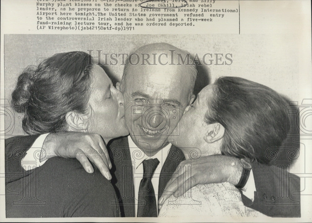 1971 Press Photo IRA leader Joe Cahill &amp; others - Historic Images