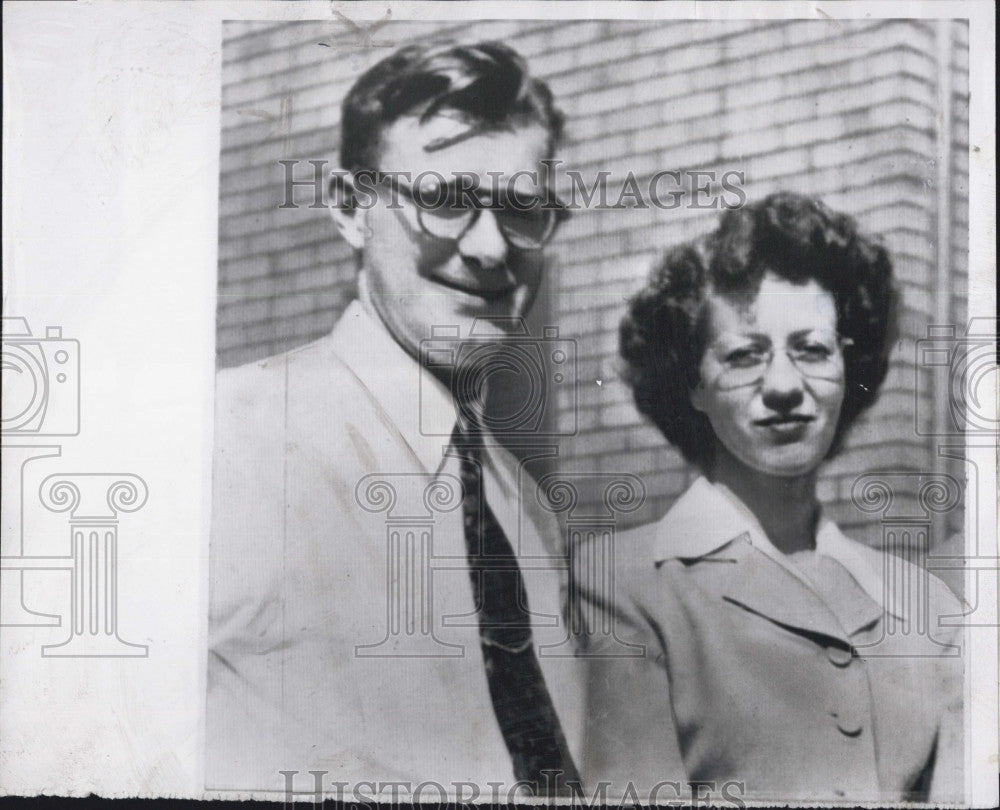 1955 Press Photo Mrs Adele Austin Rickett Walter Escape From Hong Kong Spies - Historic Images