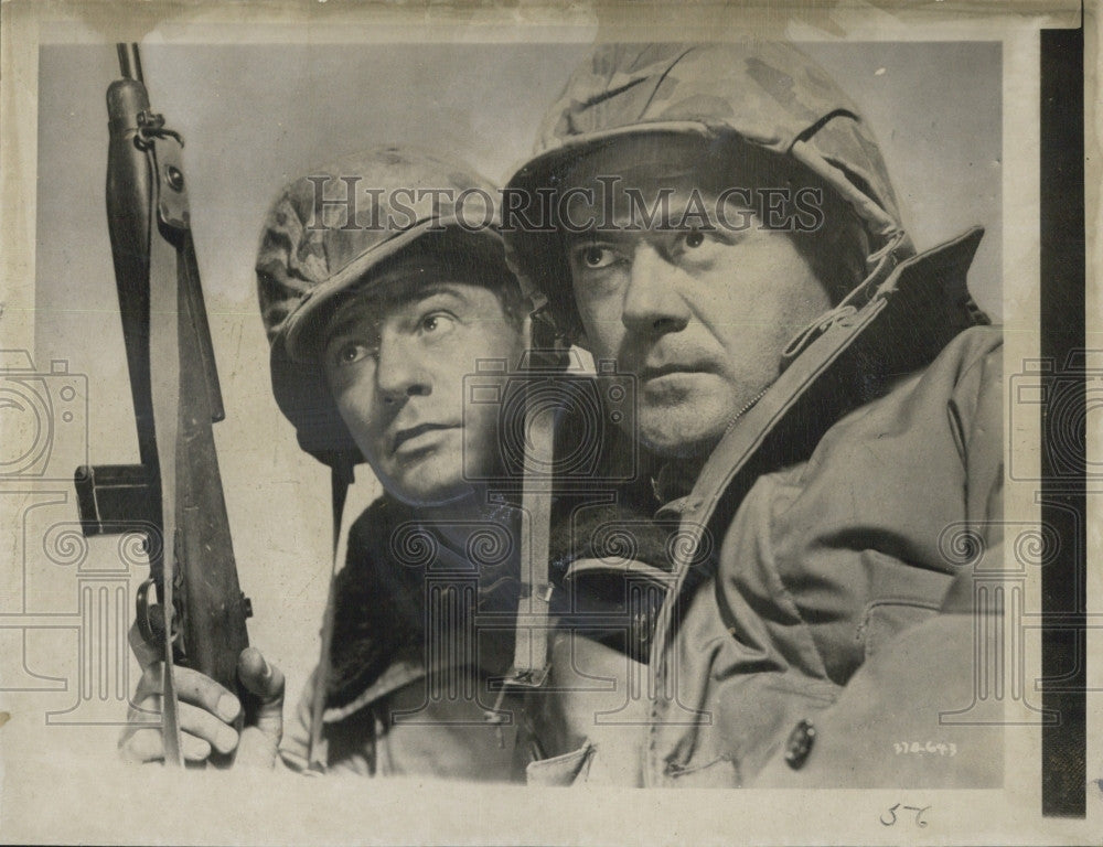 1952 Press Photo Richard Carlson Frank Lovejoy &quot;Retreat, Hell&quot; Actor - Historic Images