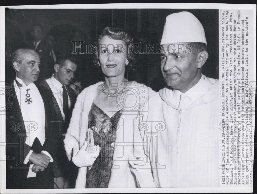 1957 Press Photo Mrs. Richard Nixon, wife of the Vice President, King Mohamed V - Historic Images