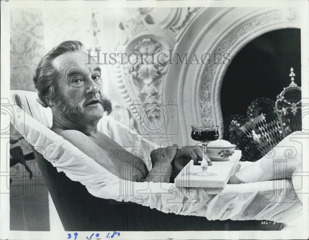 1969 Press Photo Actor George Sanders in Comedy The Best House in London - Historic Images