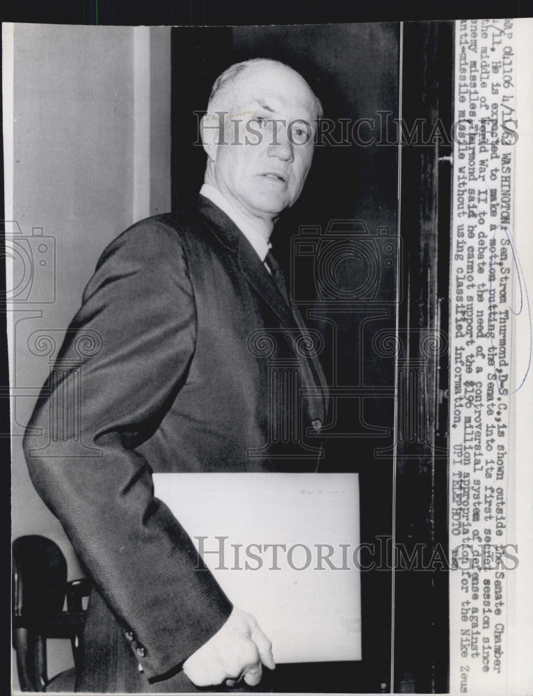 1963 Press Photo Sen Strom Thurmond Outside Senate Chamber Before Missle Defense - Historic Images
