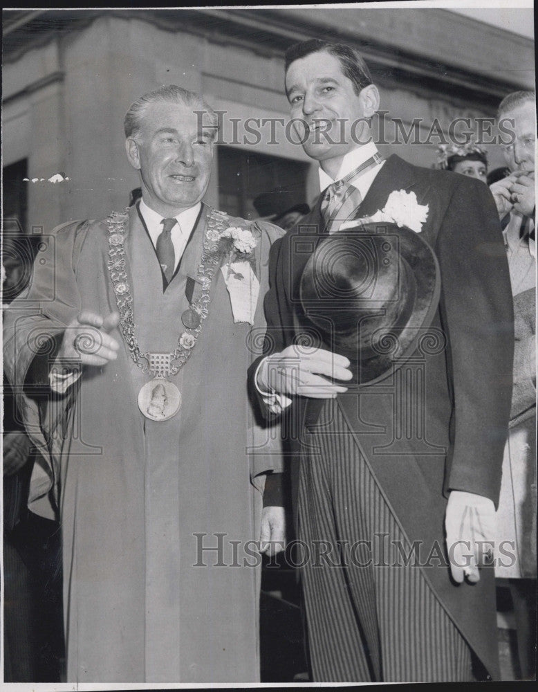 1958 Press Photo Lord Mayor Of Dublin James Carroll with Mayor John Arruda of - Historic Images