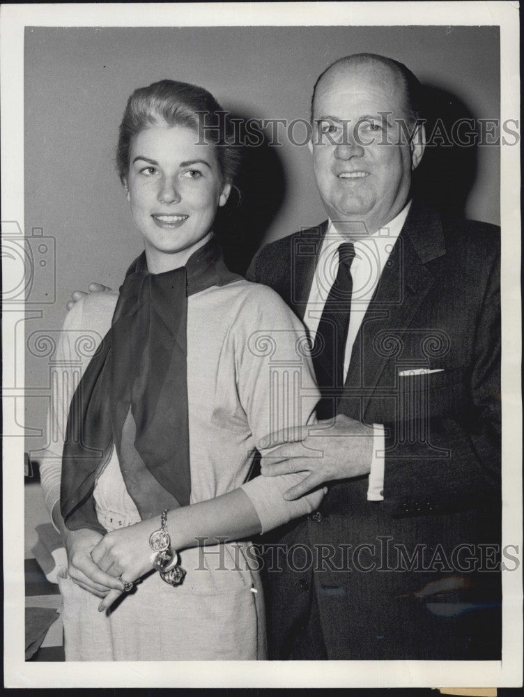 1956 Press Photo Johnny Meyer and fiancee Diane Anderson - Historic Images