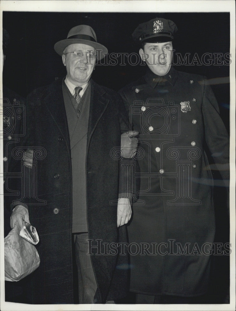 1957 Press Photo The Mad Bomber George Metesky From Felony Court to Bellevue - Historic Images