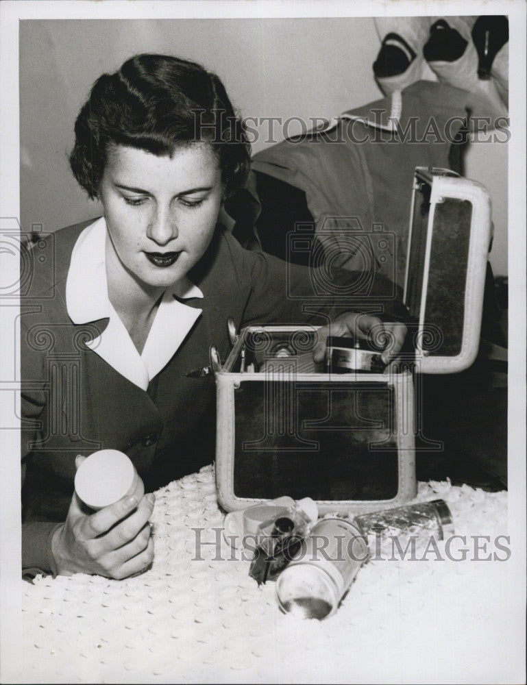 1964 Press Photo Marguerite Cain, American Airlines stewardess - Historic Images