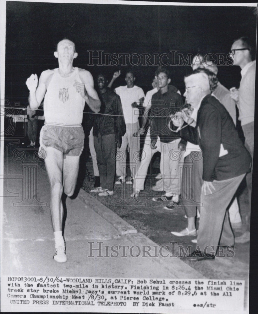 1964 Press Photo Bob Schul.2 miles in 8:26.4 - Historic Images