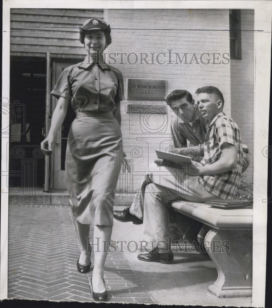 1958 Press Photo Janet Marshall at George Washington U in the ROTC - Historic Images