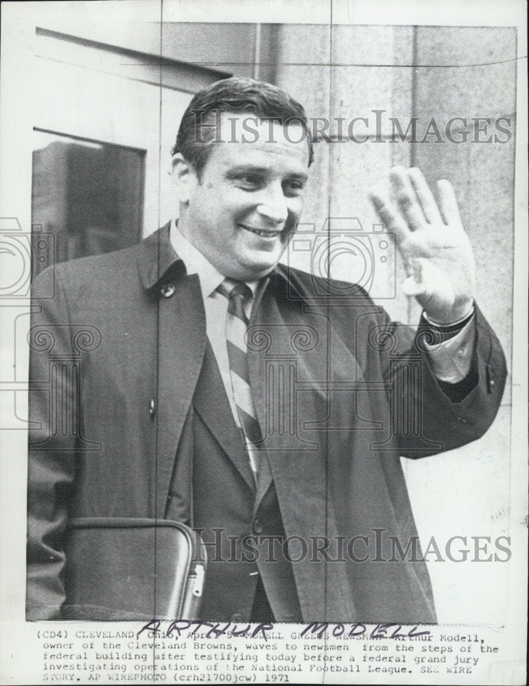 1971 Press Photo Arthur Modell,owner of Cleveland Browns - Historic Images