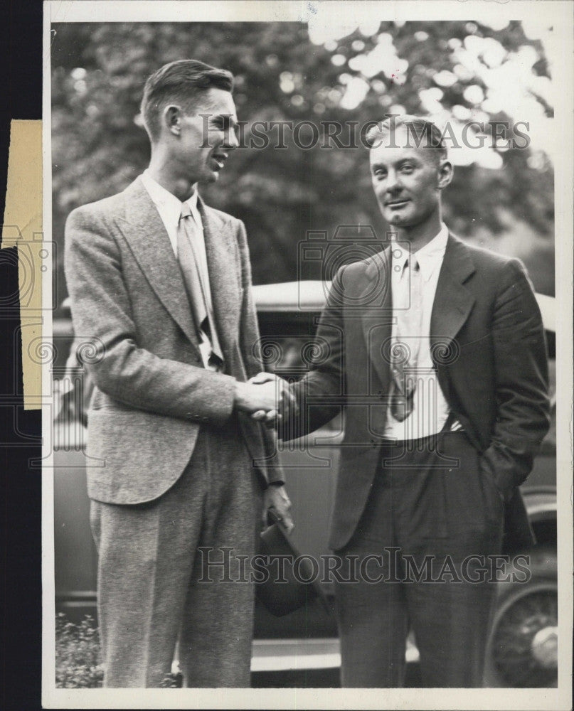 1931 Press Photo George Lott Shakes Hands With Ellsworth Vines - Historic Images
