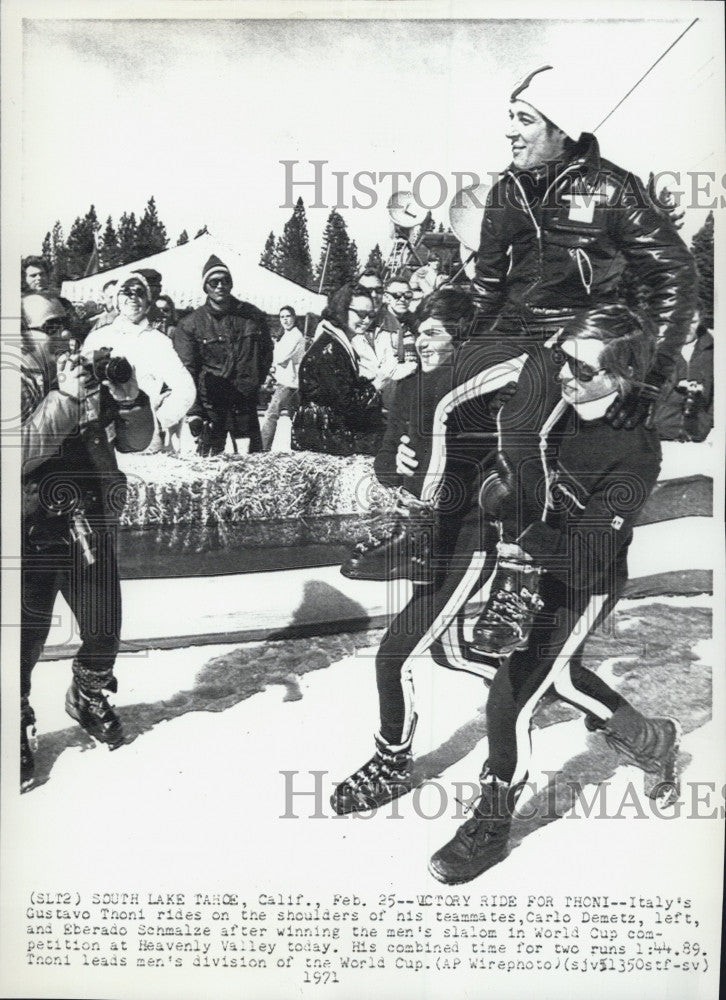 1971 Press Photo Italian skier Gustavo Thoeni &amp; Carlo Demetz at World Cup - Historic Images