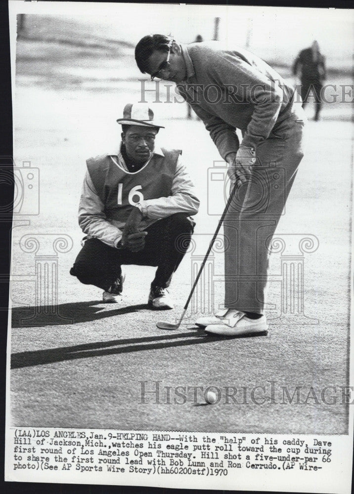 1970 Press Photo Dave Hill and his caddy at the Los Angeles Open - Historic Images