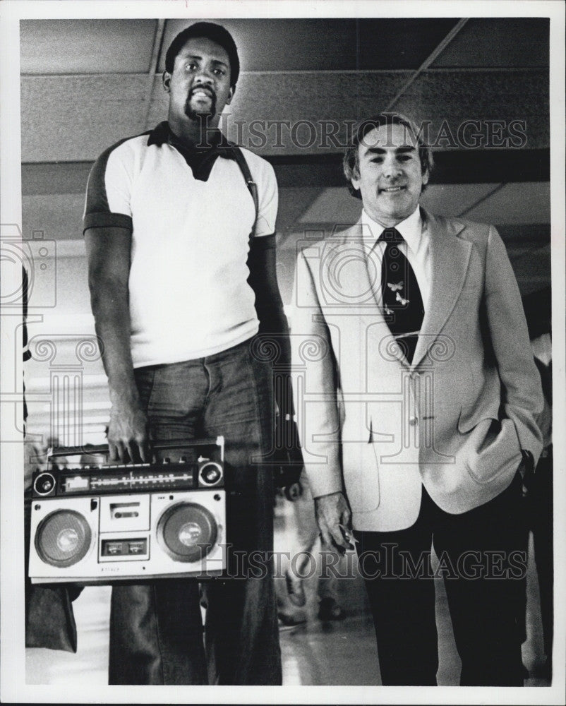 1979 Press Photo Bill Cartwright San Francisco Bob Woolf NBA Draft - Historic Images