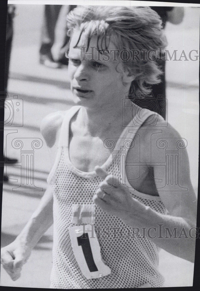 1973 Press Photo Olavi Suomalainen Finland Boston Marathon Runner - Historic Images