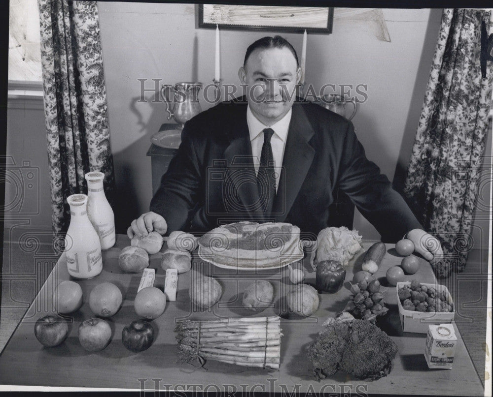 1951 Press Photo Herman Hickman - Historic Images