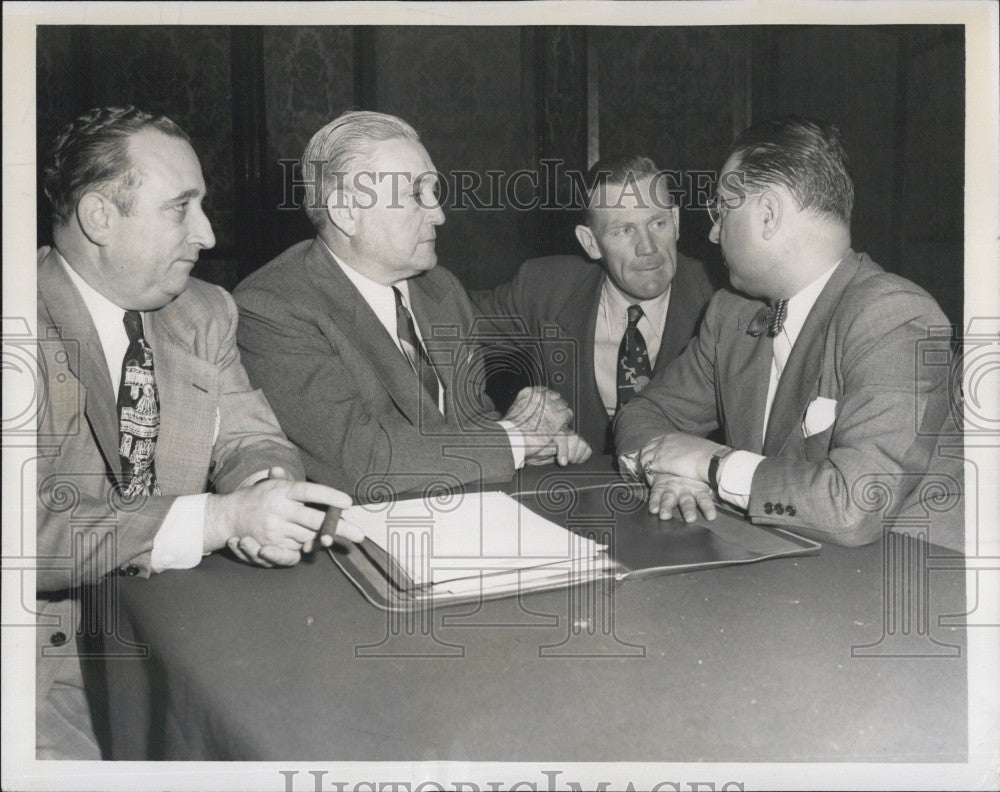 1949 Press Photo St. Louis Browns Detroit Tigers Lou Kretlow Jerry Priddy - Historic Images